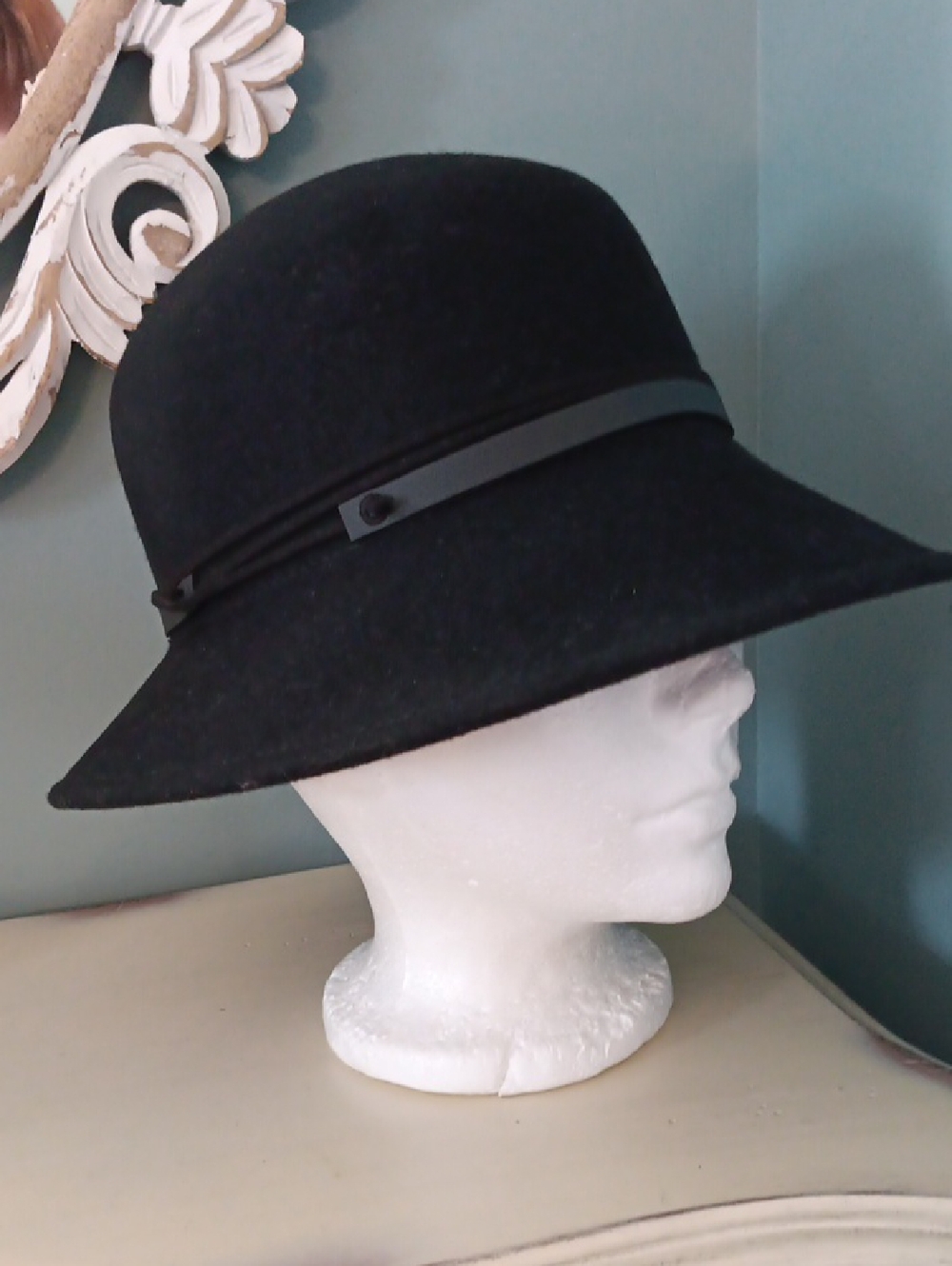 & Nine West Classic Black Wide-Brim Wool Hat